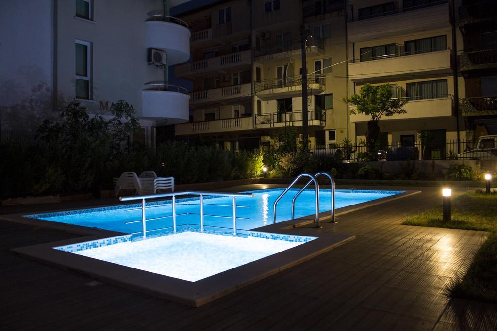 Hotel Milan Primorsko Exterior photo